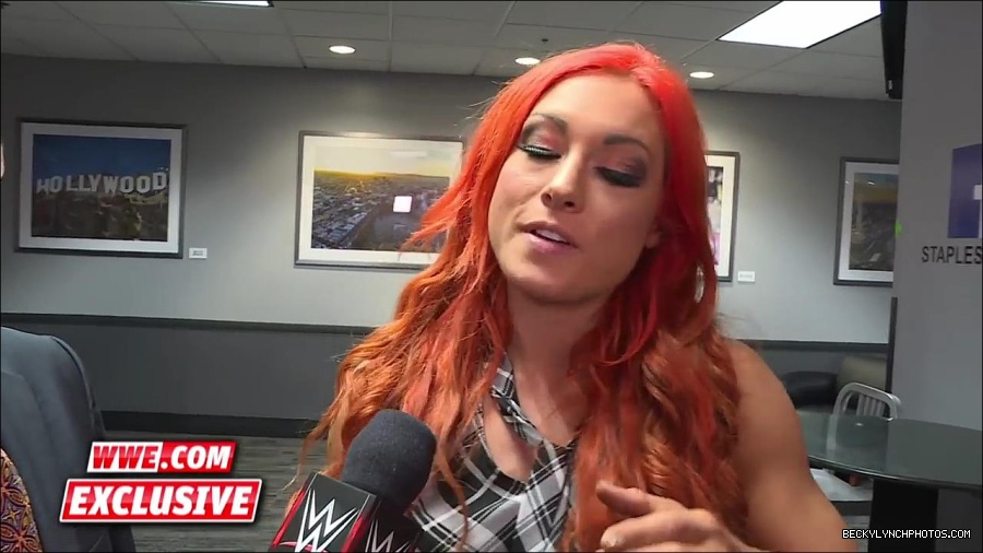Y2Mate_is_-_Becky_Lynch_calls_out_Emma_Raw_Fallout2C_April_112C_2016-exOFTeylxEo-720p-1655736575161_mp4_000020400.jpg