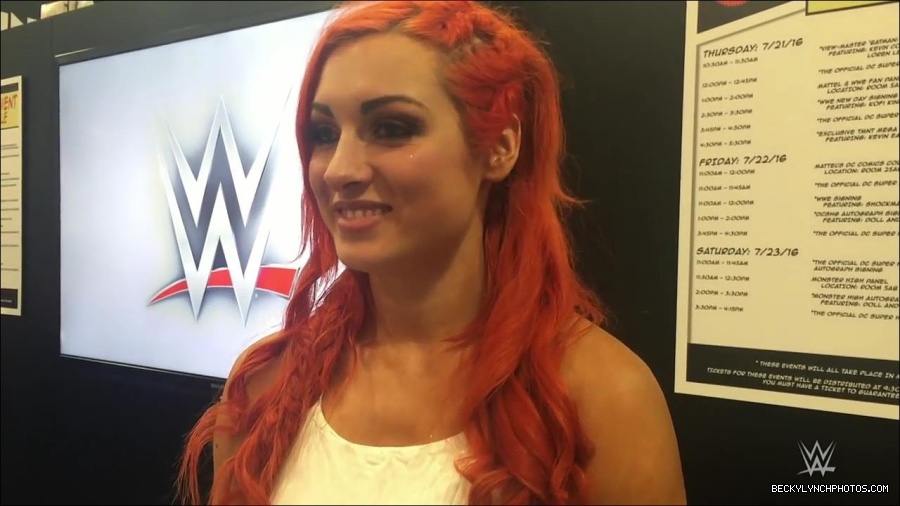 Y2Mate_is_-_Becky_Lynch_recaps_her_first_San_Diego_Comic-Con_experience-xj9sPuhQSLA-720p-1655737850986_mp4_000003133.jpg