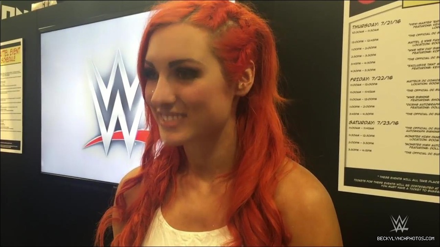 Y2Mate_is_-_Becky_Lynch_recaps_her_first_San_Diego_Comic-Con_experience-xj9sPuhQSLA-720p-1655737850986_mp4_000004333.jpg
