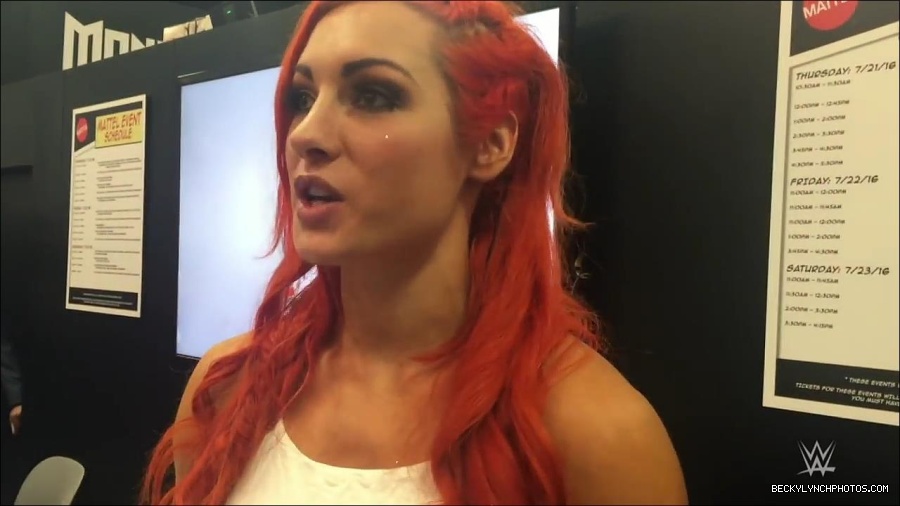 Y2Mate_is_-_Becky_Lynch_recaps_her_first_San_Diego_Comic-Con_experience-xj9sPuhQSLA-720p-1655737850986_mp4_000010333.jpg