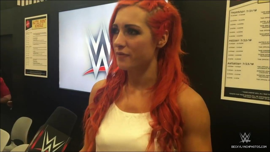 Y2Mate_is_-_Becky_Lynch_recaps_her_first_San_Diego_Comic-Con_experience-xj9sPuhQSLA-720p-1655737850986_mp4_000019933.jpg