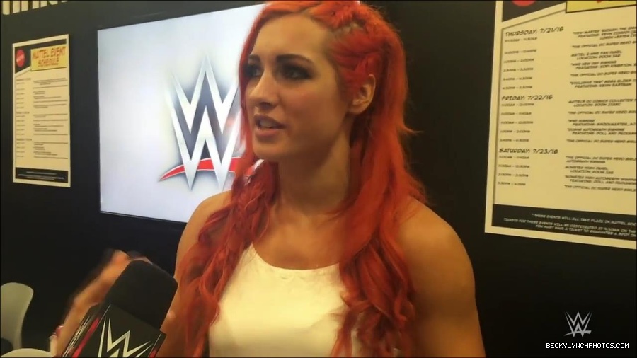 Y2Mate_is_-_Becky_Lynch_recaps_her_first_San_Diego_Comic-Con_experience-xj9sPuhQSLA-720p-1655737850986_mp4_000020733.jpg