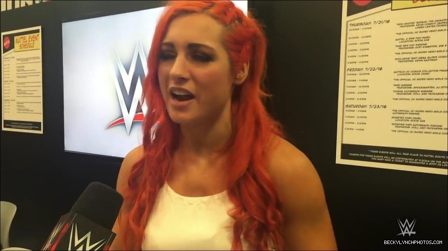 Y2Mate_is_-_Becky_Lynch_recaps_her_first_San_Diego_Comic-Con_experience-xj9sPuhQSLA-720p-1655737850986_mp4_000021133.jpg