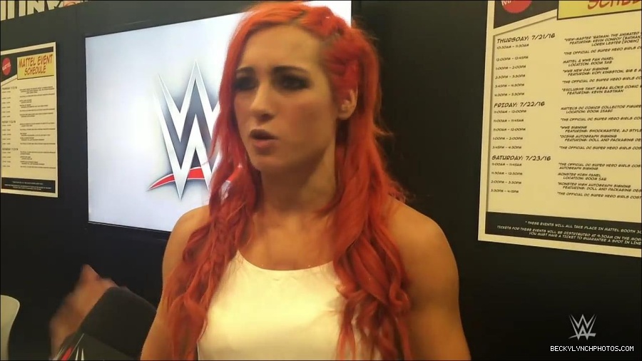 Y2Mate_is_-_Becky_Lynch_recaps_her_first_San_Diego_Comic-Con_experience-xj9sPuhQSLA-720p-1655737850986_mp4_000023533.jpg