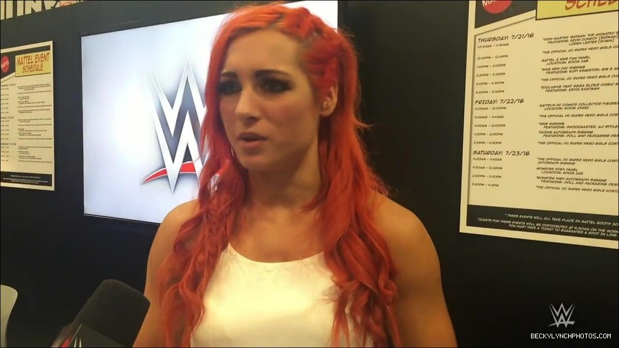 Y2Mate_is_-_Becky_Lynch_recaps_her_first_San_Diego_Comic-Con_experience-xj9sPuhQSLA-720p-1655737850986_mp4_000023933.jpg