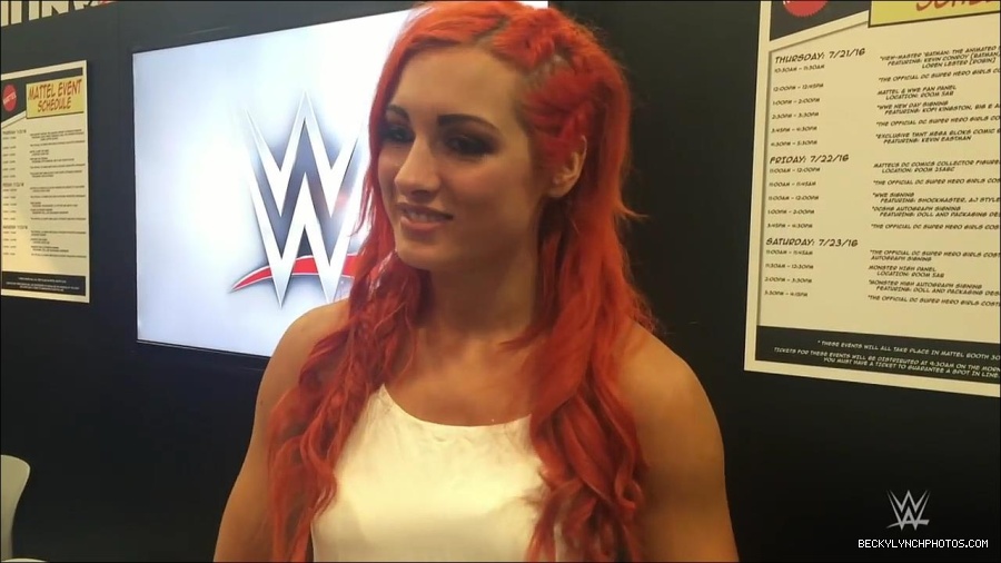 Y2Mate_is_-_Becky_Lynch_recaps_her_first_San_Diego_Comic-Con_experience-xj9sPuhQSLA-720p-1655737850986_mp4_000024733.jpg