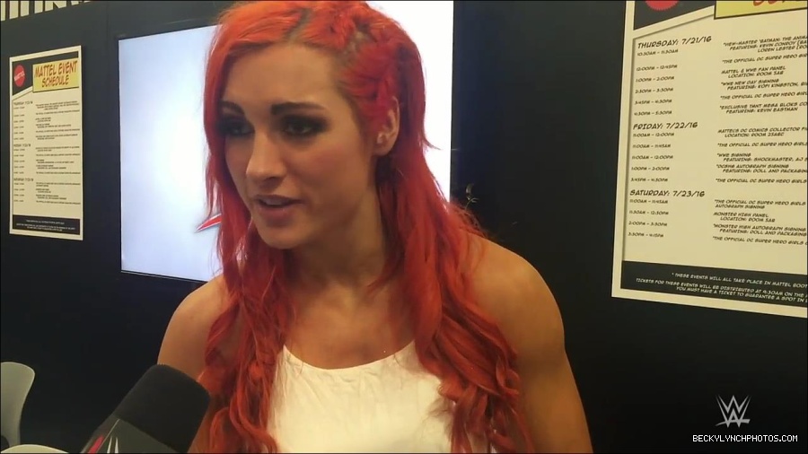Y2Mate_is_-_Becky_Lynch_recaps_her_first_San_Diego_Comic-Con_experience-xj9sPuhQSLA-720p-1655737850986_mp4_000028733.jpg