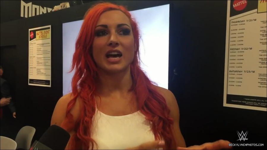 Y2Mate_is_-_Becky_Lynch_recaps_her_first_San_Diego_Comic-Con_experience-xj9sPuhQSLA-720p-1655737850986_mp4_000037933.jpg