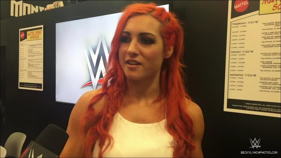 Y2Mate_is_-_Becky_Lynch_recaps_her_first_San_Diego_Comic-Con_experience-xj9sPuhQSLA-720p-1655737850986_mp4_000044333.jpg