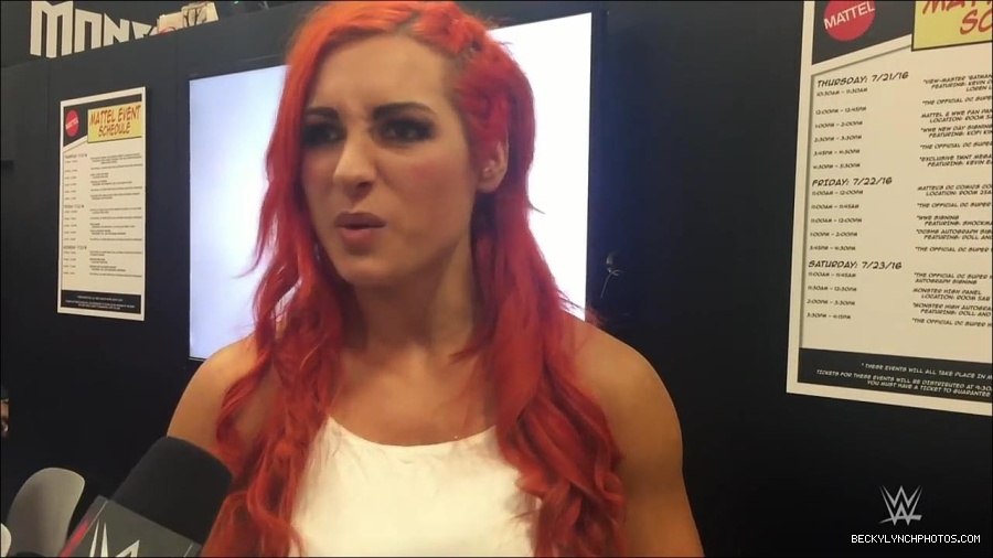 Y2Mate_is_-_Becky_Lynch_recaps_her_first_San_Diego_Comic-Con_experience-xj9sPuhQSLA-720p-1655737850986_mp4_000052333.jpg