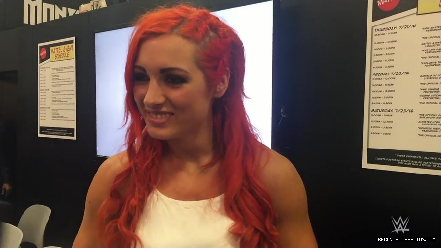 Y2Mate_is_-_Becky_Lynch_recaps_her_first_San_Diego_Comic-Con_experience-xj9sPuhQSLA-720p-1655737850986_mp4_000067933.jpg