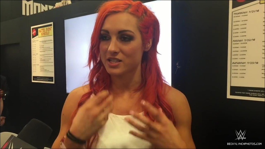 Y2Mate_is_-_Becky_Lynch_recaps_her_first_San_Diego_Comic-Con_experience-xj9sPuhQSLA-720p-1655737850986_mp4_000082333.jpg