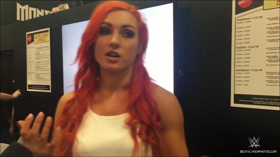 Y2Mate_is_-_Becky_Lynch_recaps_her_first_San_Diego_Comic-Con_experience-xj9sPuhQSLA-720p-1655737850986_mp4_000090333.jpg