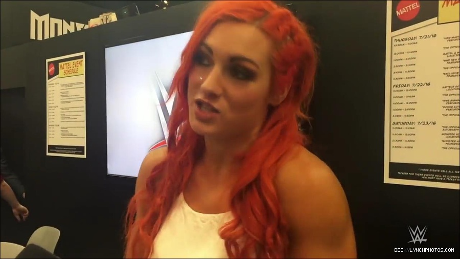 Y2Mate_is_-_Becky_Lynch_recaps_her_first_San_Diego_Comic-Con_experience-xj9sPuhQSLA-720p-1655737850986_mp4_000094333.jpg