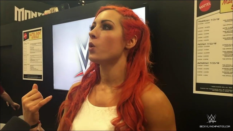 Y2Mate_is_-_Becky_Lynch_recaps_her_first_San_Diego_Comic-Con_experience-xj9sPuhQSLA-720p-1655737850986_mp4_000096733.jpg