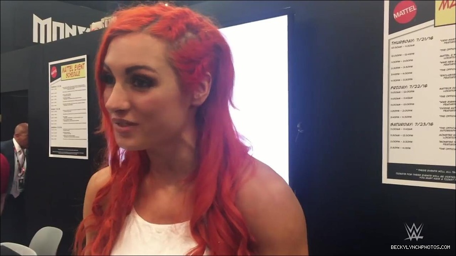 Y2Mate_is_-_Becky_Lynch_recaps_her_first_San_Diego_Comic-Con_experience-xj9sPuhQSLA-720p-1655737850986_mp4_000101533.jpg