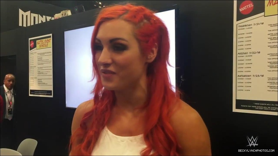 Y2Mate_is_-_Becky_Lynch_recaps_her_first_San_Diego_Comic-Con_experience-xj9sPuhQSLA-720p-1655737850986_mp4_000102333.jpg