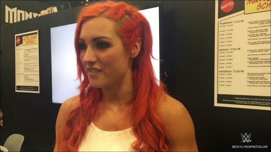 Y2Mate_is_-_Becky_Lynch_recaps_her_first_San_Diego_Comic-Con_experience-xj9sPuhQSLA-720p-1655737850986_mp4_000111933.jpg