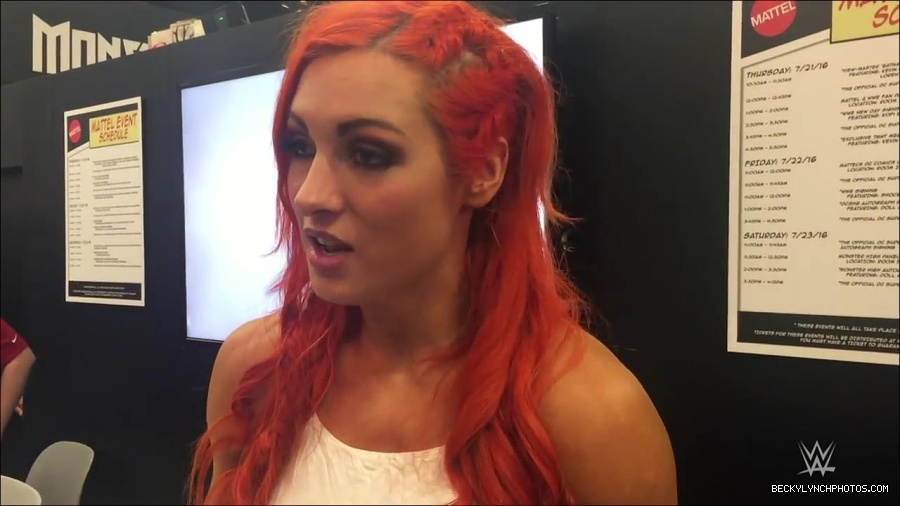Y2Mate_is_-_Becky_Lynch_recaps_her_first_San_Diego_Comic-Con_experience-xj9sPuhQSLA-720p-1655737850986_mp4_000116333.jpg