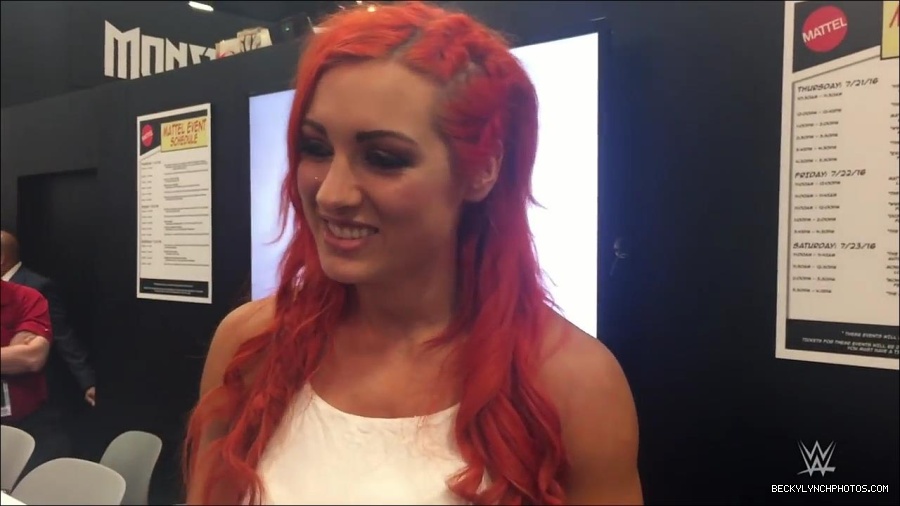 Y2Mate_is_-_Becky_Lynch_recaps_her_first_San_Diego_Comic-Con_experience-xj9sPuhQSLA-720p-1655737850986_mp4_000127533.jpg