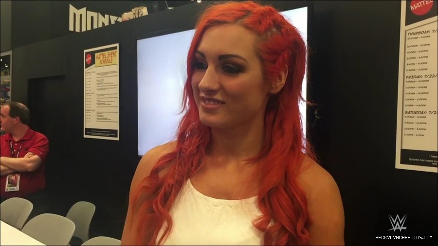 Y2Mate_is_-_Becky_Lynch_recaps_her_first_San_Diego_Comic-Con_experience-xj9sPuhQSLA-720p-1655737850986_mp4_000133533.jpg