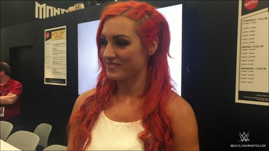 Y2Mate_is_-_Becky_Lynch_recaps_her_first_San_Diego_Comic-Con_experience-xj9sPuhQSLA-720p-1655737850986_mp4_000135133.jpg
