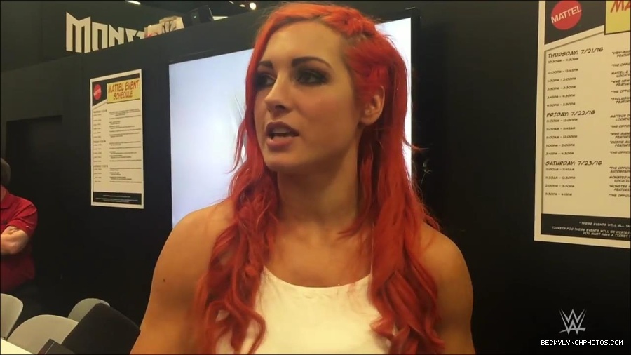 Y2Mate_is_-_Becky_Lynch_recaps_her_first_San_Diego_Comic-Con_experience-xj9sPuhQSLA-720p-1655737850986_mp4_000144333.jpg