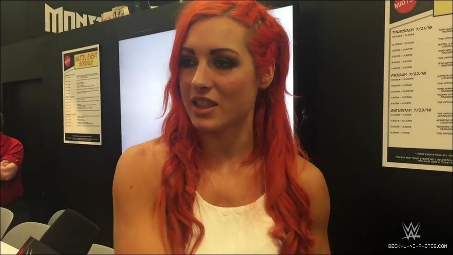 Y2Mate_is_-_Becky_Lynch_recaps_her_first_San_Diego_Comic-Con_experience-xj9sPuhQSLA-720p-1655737850986_mp4_000147133.jpg