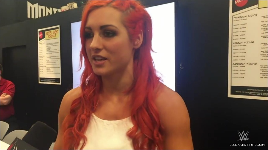 Y2Mate_is_-_Becky_Lynch_recaps_her_first_San_Diego_Comic-Con_experience-xj9sPuhQSLA-720p-1655737850986_mp4_000147933.jpg