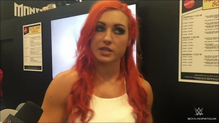 Y2Mate_is_-_Becky_Lynch_recaps_her_first_San_Diego_Comic-Con_experience-xj9sPuhQSLA-720p-1655737850986_mp4_000152733.jpg