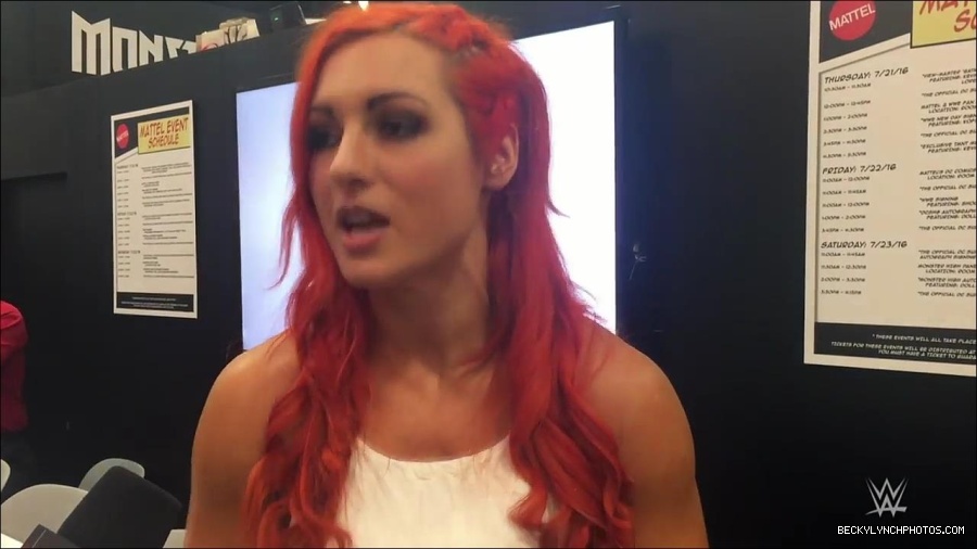 Y2Mate_is_-_Becky_Lynch_recaps_her_first_San_Diego_Comic-Con_experience-xj9sPuhQSLA-720p-1655737850986_mp4_000155933.jpg