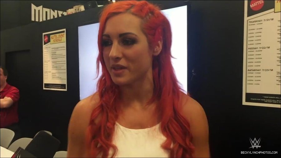 Y2Mate_is_-_Becky_Lynch_recaps_her_first_San_Diego_Comic-Con_experience-xj9sPuhQSLA-720p-1655737850986_mp4_000158333.jpg