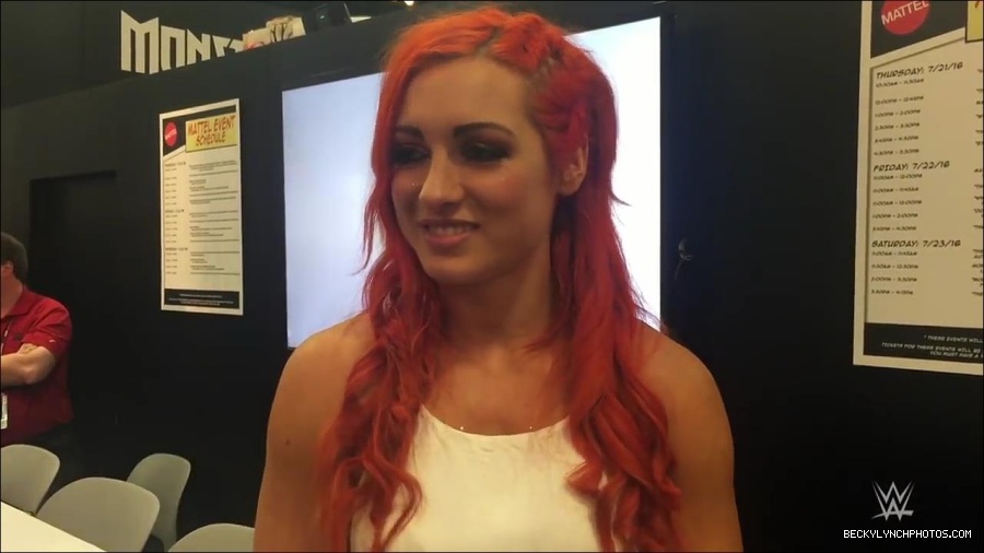 Y2Mate_is_-_Becky_Lynch_recaps_her_first_San_Diego_Comic-Con_experience-xj9sPuhQSLA-720p-1655737850986_mp4_000159933.jpg