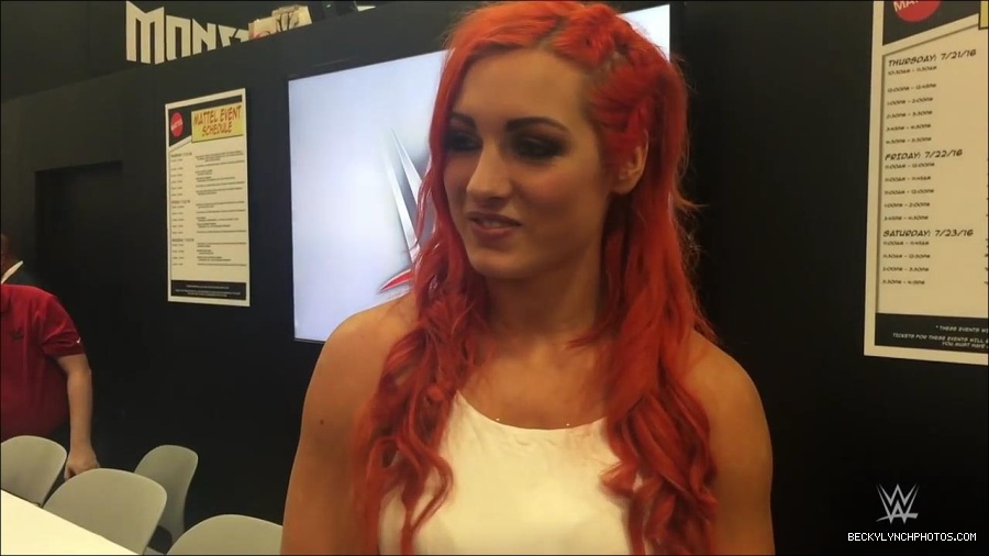 Y2Mate_is_-_Becky_Lynch_recaps_her_first_San_Diego_Comic-Con_experience-xj9sPuhQSLA-720p-1655737850986_mp4_000161133.jpg