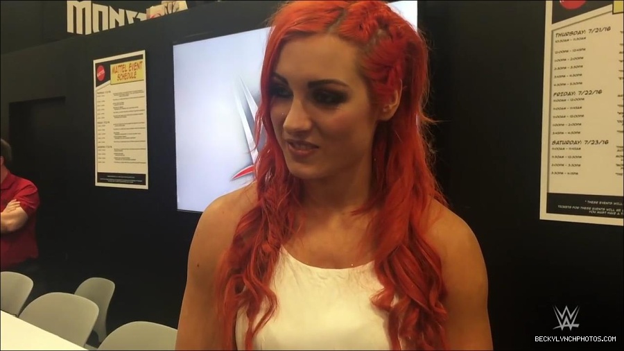 Y2Mate_is_-_Becky_Lynch_recaps_her_first_San_Diego_Comic-Con_experience-xj9sPuhQSLA-720p-1655737850986_mp4_000163133.jpg