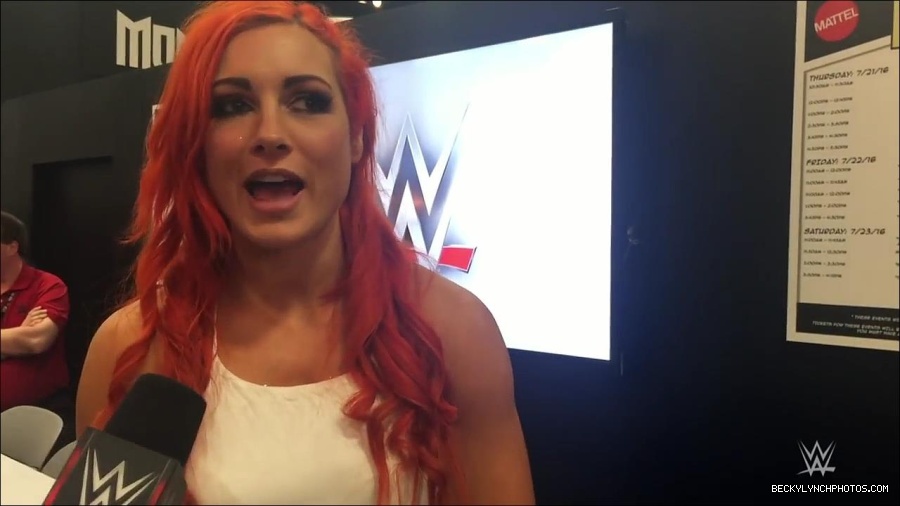 Y2Mate_is_-_Becky_Lynch_recaps_her_first_San_Diego_Comic-Con_experience-xj9sPuhQSLA-720p-1655737850986_mp4_000169133.jpg