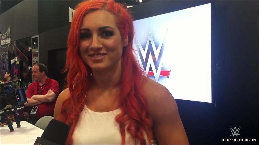 Y2Mate_is_-_Becky_Lynch_recaps_her_first_San_Diego_Comic-Con_experience-xj9sPuhQSLA-720p-1655737850986_mp4_000177133.jpg