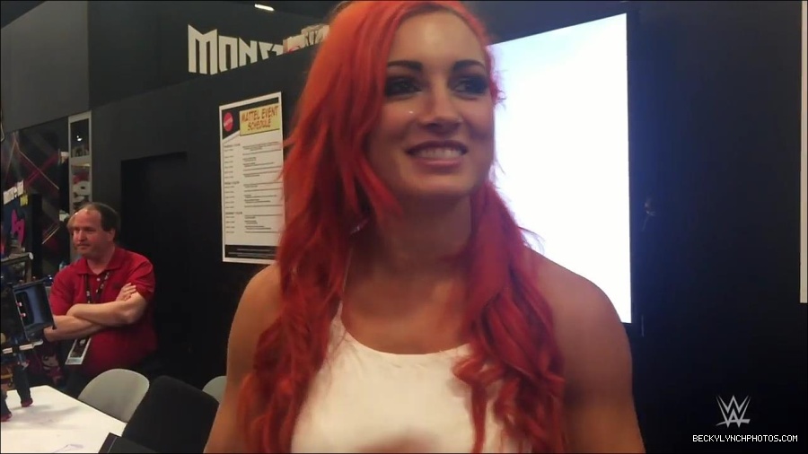 Y2Mate_is_-_Becky_Lynch_recaps_her_first_San_Diego_Comic-Con_experience-xj9sPuhQSLA-720p-1655737850986_mp4_000178333.jpg