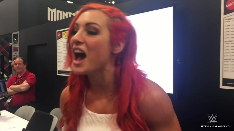 Y2Mate_is_-_Becky_Lynch_recaps_her_first_San_Diego_Comic-Con_experience-xj9sPuhQSLA-720p-1655737850986_mp4_000182733.jpg