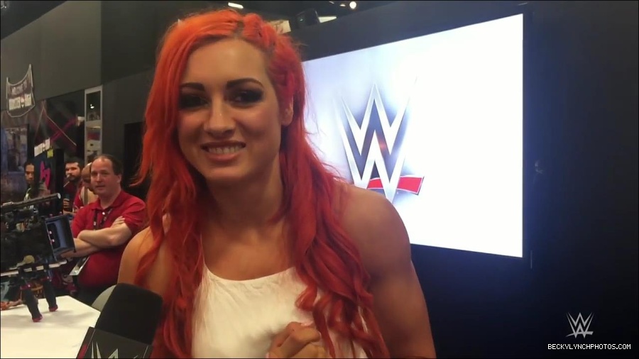 Y2Mate_is_-_Becky_Lynch_recaps_her_first_San_Diego_Comic-Con_experience-xj9sPuhQSLA-720p-1655737850986_mp4_000183933.jpg