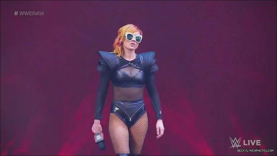 WWE_Monday_Night_Raw_2022_06_20_720p_HDTV_x264-NWCHD_mp4_000319519.jpg