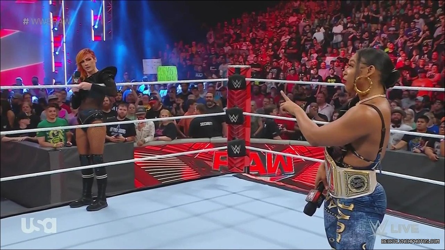 WWE_Monday_Night_Raw_2022_06_20_720p_HDTV_x264-NWCHD_mp4_000347146.jpg