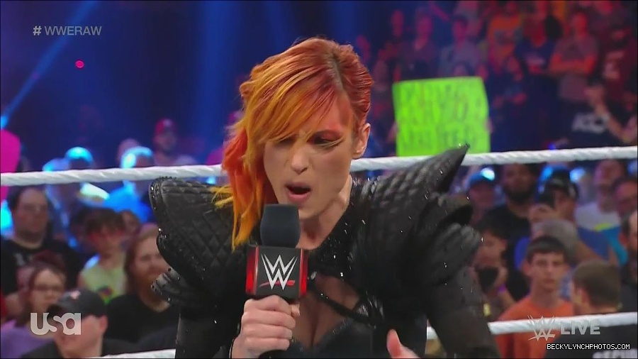 WWE_Monday_Night_Raw_2022_06_20_720p_HDTV_x264-NWCHD_mp4_000369569.jpg