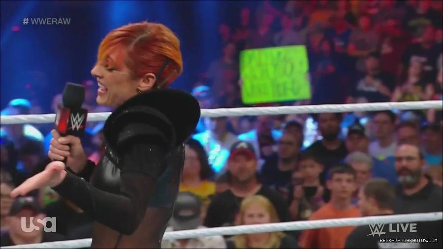 WWE_Monday_Night_Raw_2022_06_20_720p_HDTV_x264-NWCHD_mp4_000374774.jpg