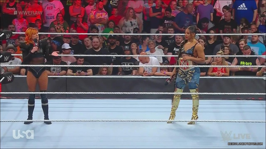 WWE_Monday_Night_Raw_2022_06_20_720p_HDTV_x264-NWCHD_mp4_000375975.jpg