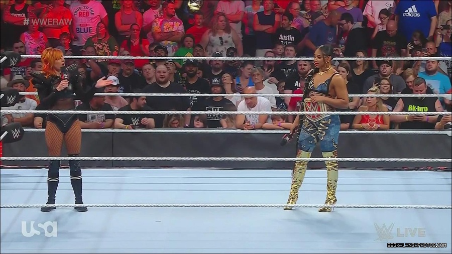 WWE_Monday_Night_Raw_2022_06_20_720p_HDTV_x264-NWCHD_mp4_000376776.jpg
