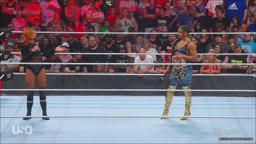 WWE_Monday_Night_Raw_2022_06_20_720p_HDTV_x264-NWCHD_mp4_000377176.jpg