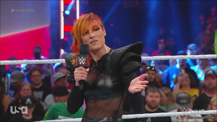 WWE_Monday_Night_Raw_2022_06_20_720p_HDTV_x264-NWCHD_mp4_000378378.jpg