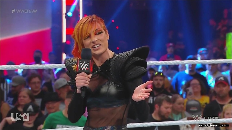 WWE_Monday_Night_Raw_2022_06_20_720p_HDTV_x264-NWCHD_mp4_000379178.jpg