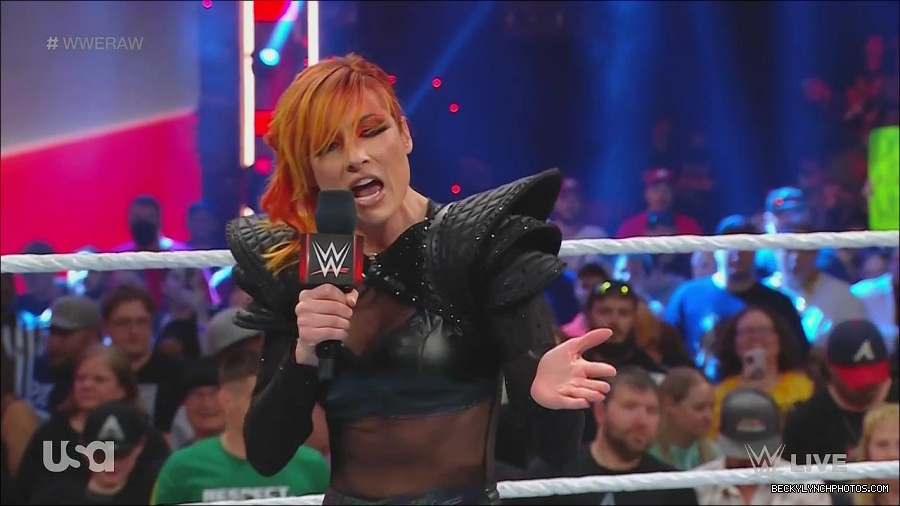 WWE_Monday_Night_Raw_2022_06_20_720p_HDTV_x264-NWCHD_mp4_000379579.jpg